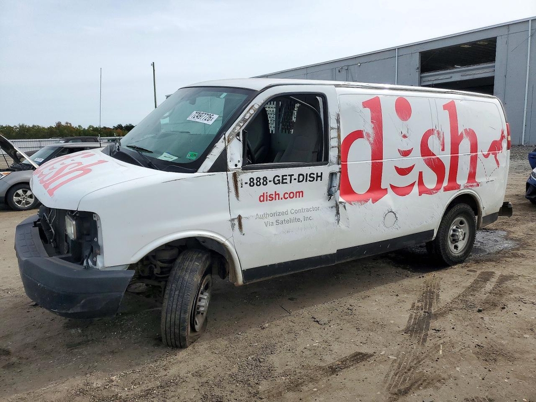 منظر 2015 CHEVROLET EXPRESS G2500، زاوية 1