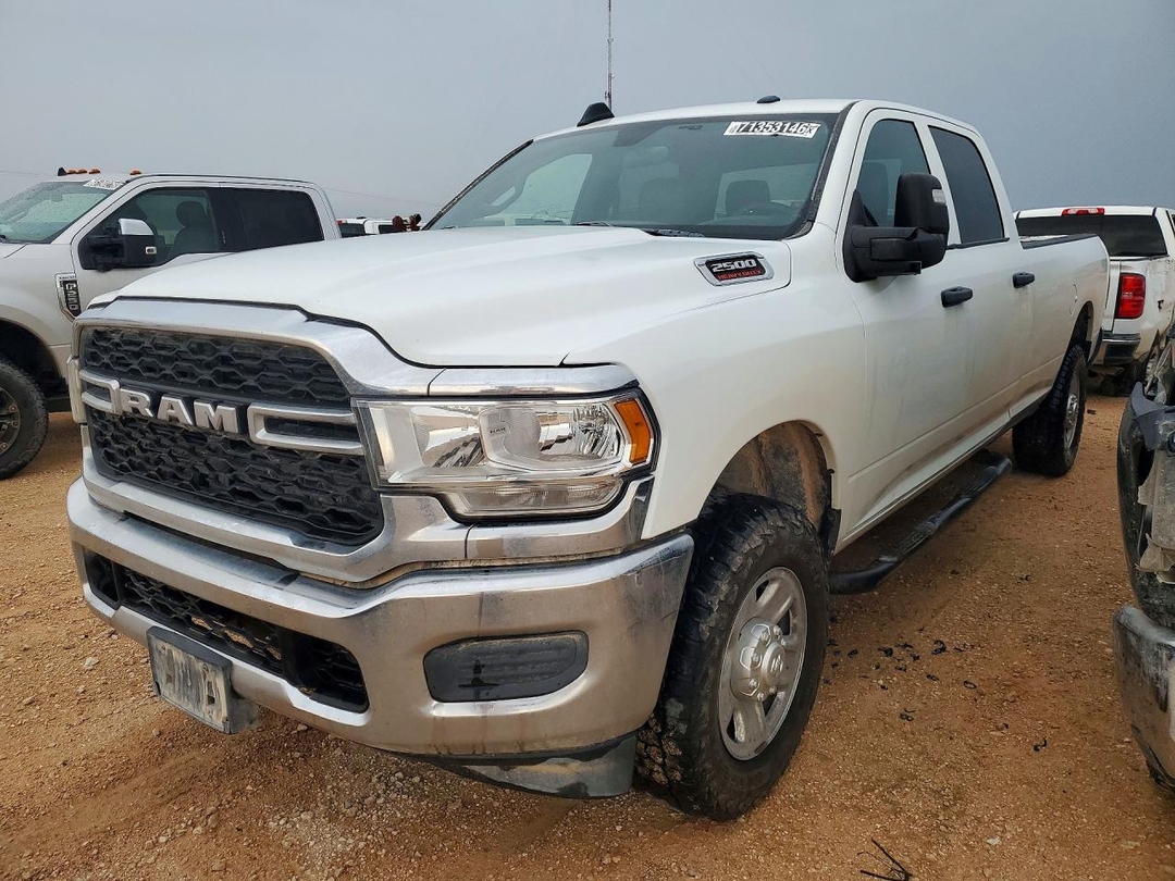 Vista de 2023 RAM 2500 TRADESMAN, ángulo 1