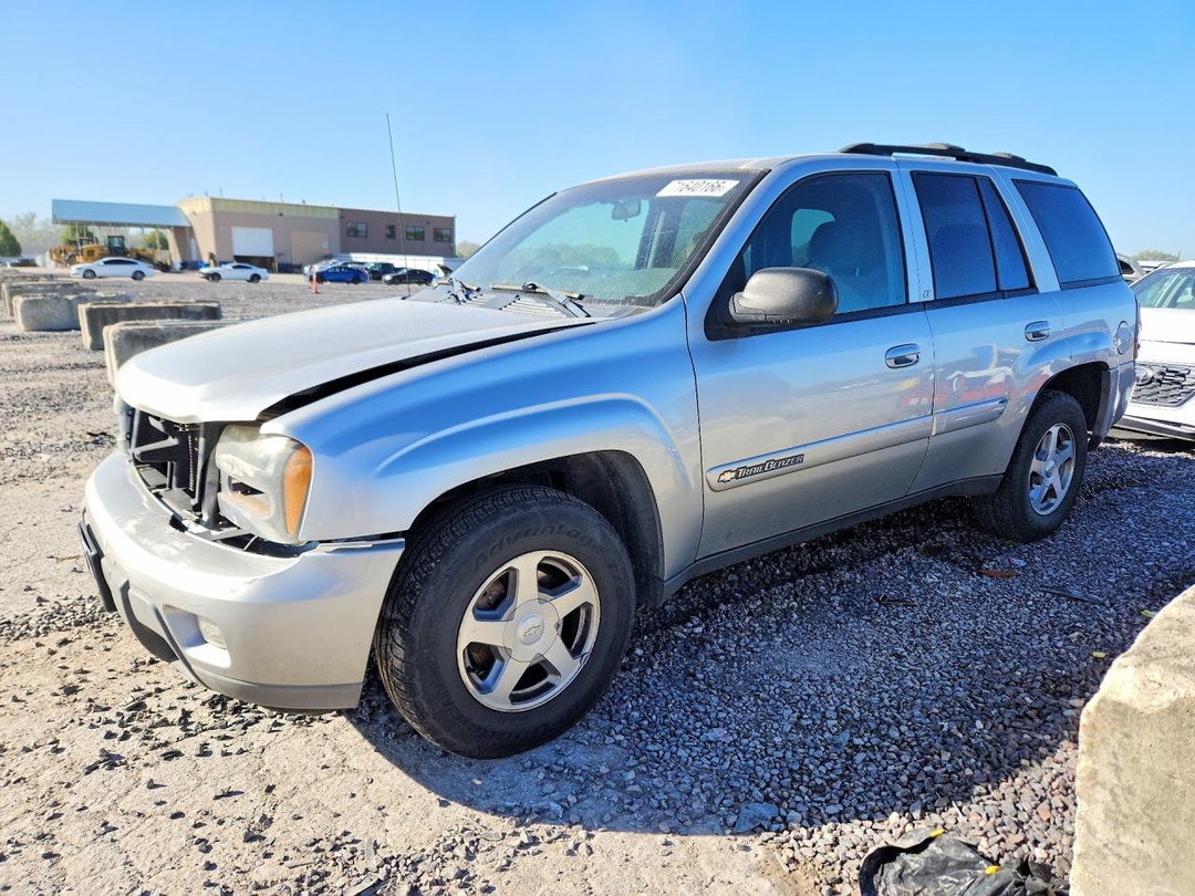 Вид 2004 CHEVROLET TRAILBLAZER LS, угол 1
