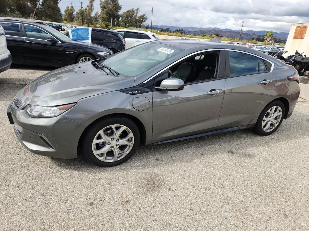 Вид 2017 CHEVROLET VOLT PREMIER, угол 1