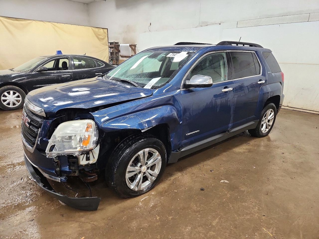 منظر 2017 GMC TERRAIN SLE، زاوية 1