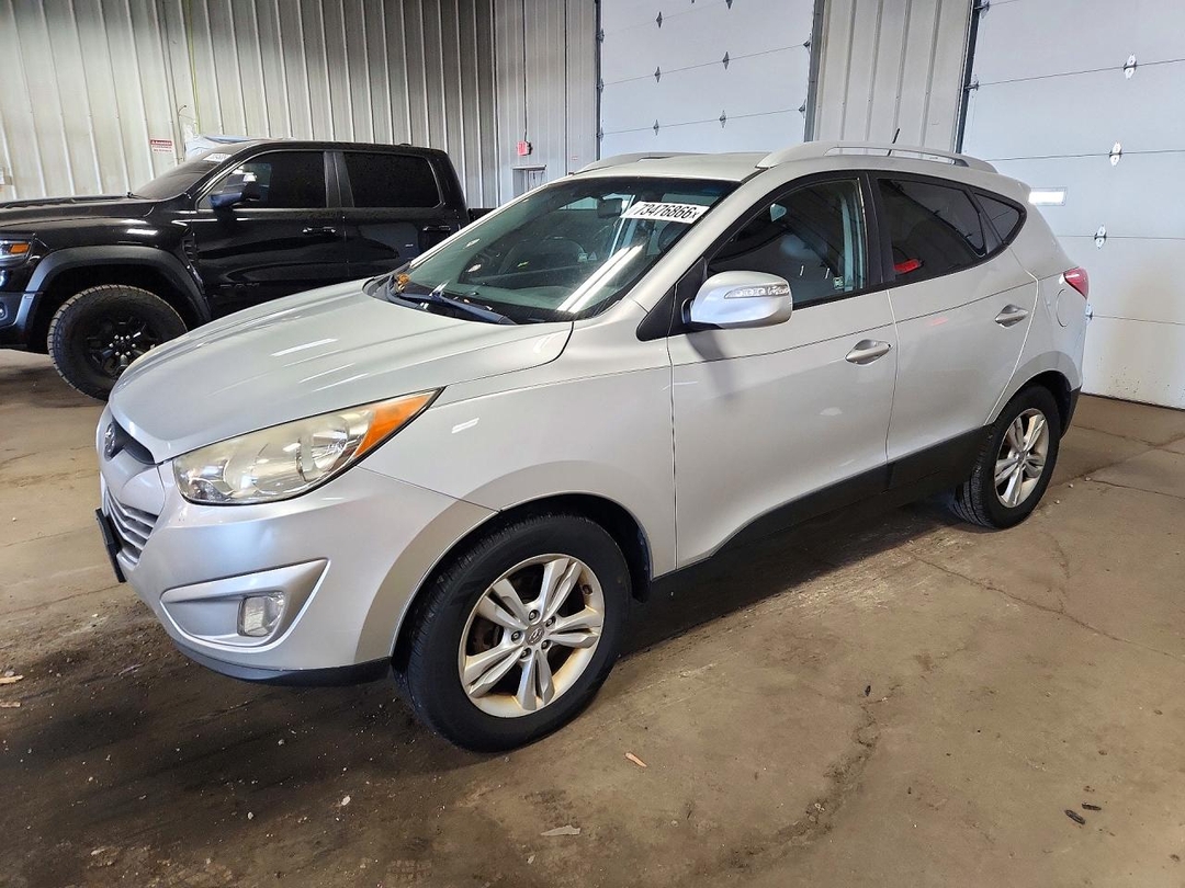 منظر 2013 HYUNDAI TUCSON GLS، زاوية 1