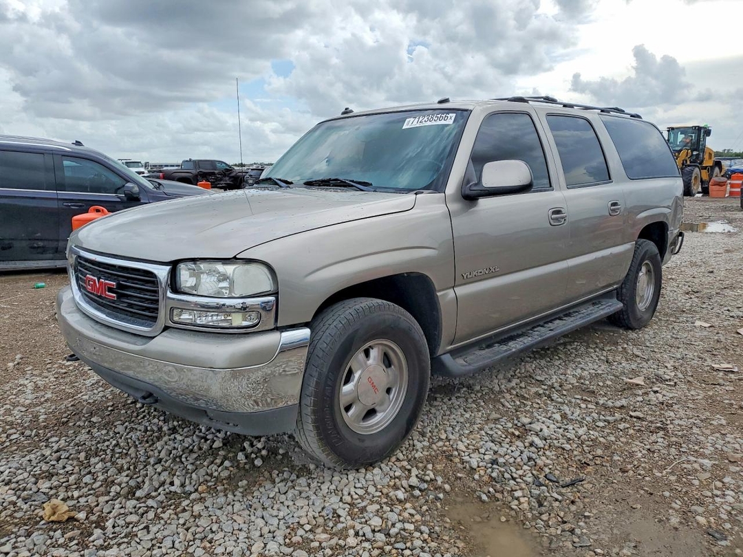 منظر 2003 GMC YUKON XL C1500، زاوية 1