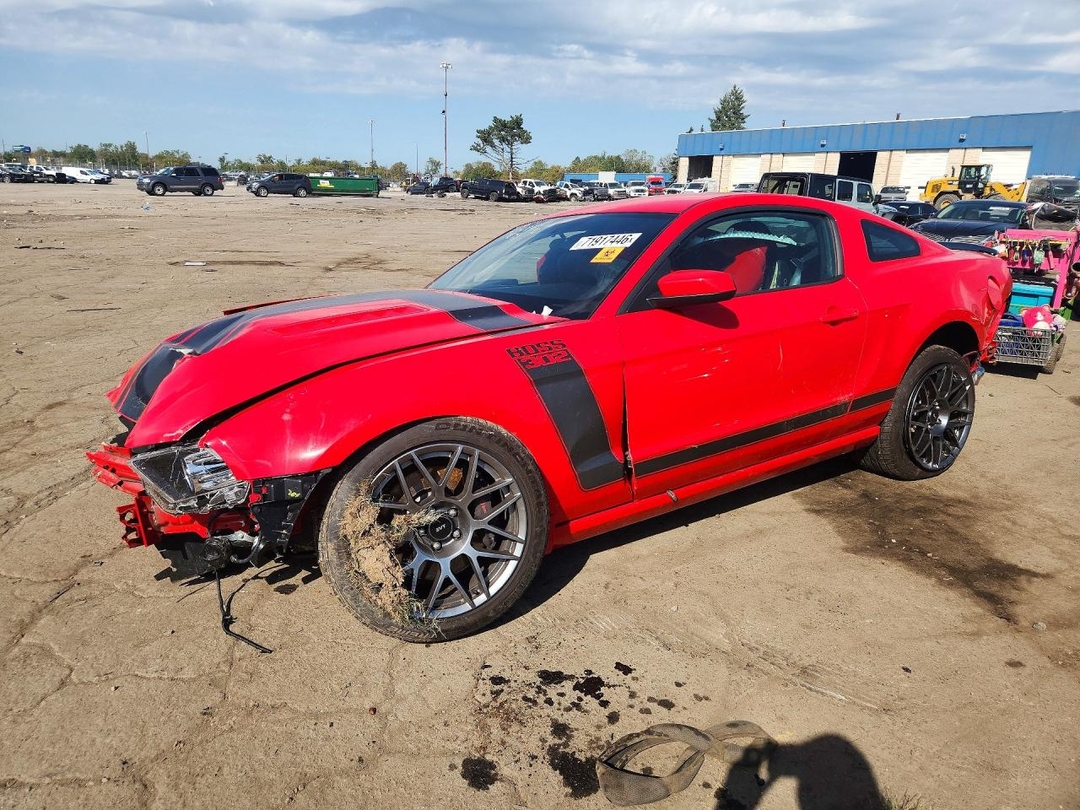 2013 FORD MUSTANG BOSS 302 view, angle 1