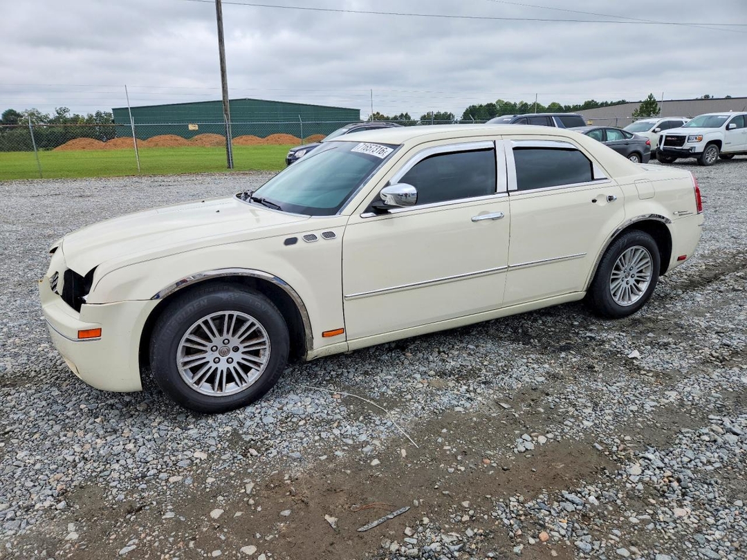 منظر 2010 CHRYSLER 300 TOURING، زاوية 1