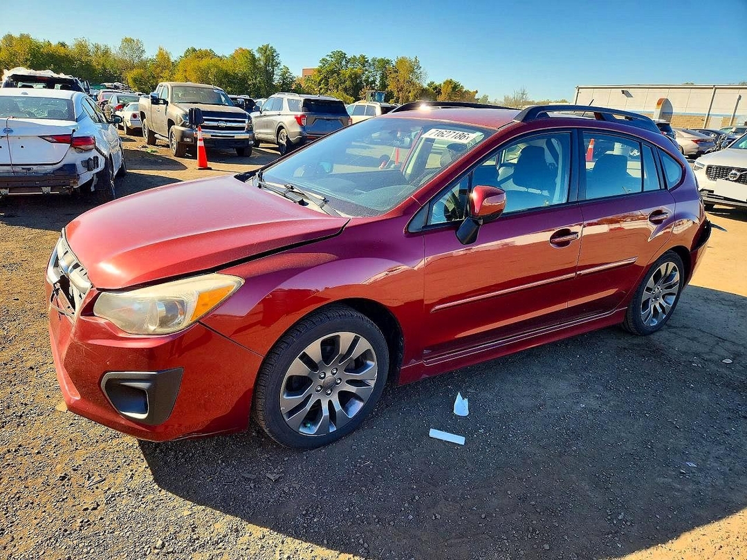 Vue de 2013 SUBARU IMPREZA SPORT PREMIUM, angle 1