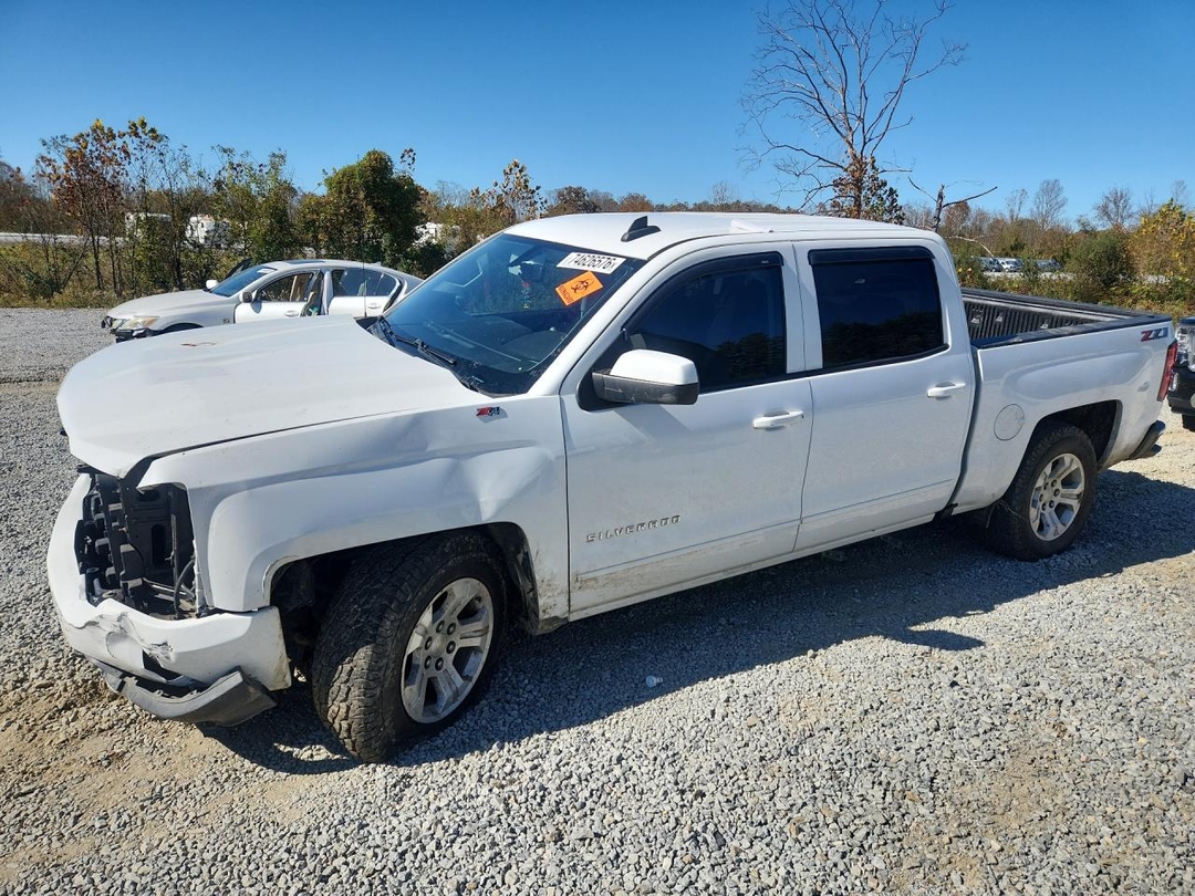 Vista de 2018 CHEVROLET SILVERADO K1500 LT, ángulo 1