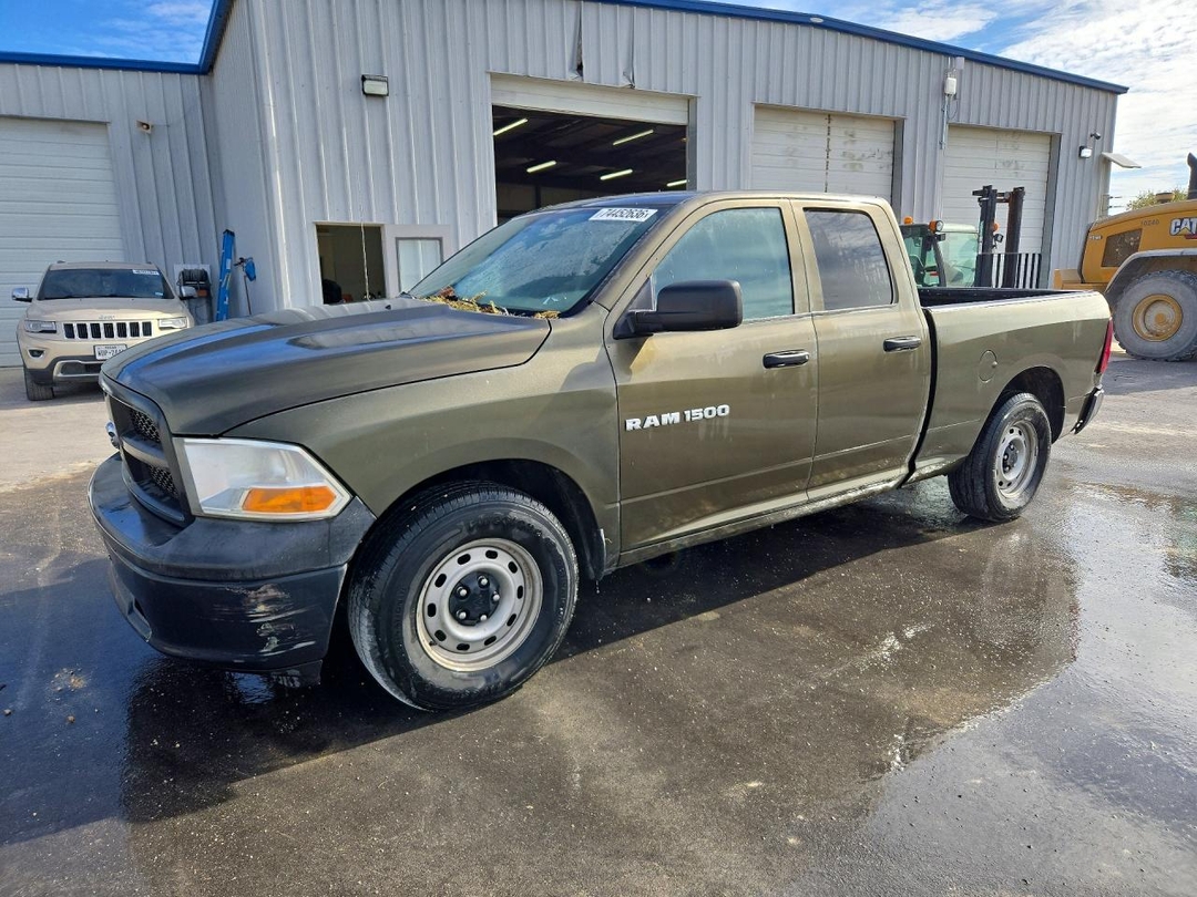 Вид 2012 DODGE RAM 1500 ST, угол 1