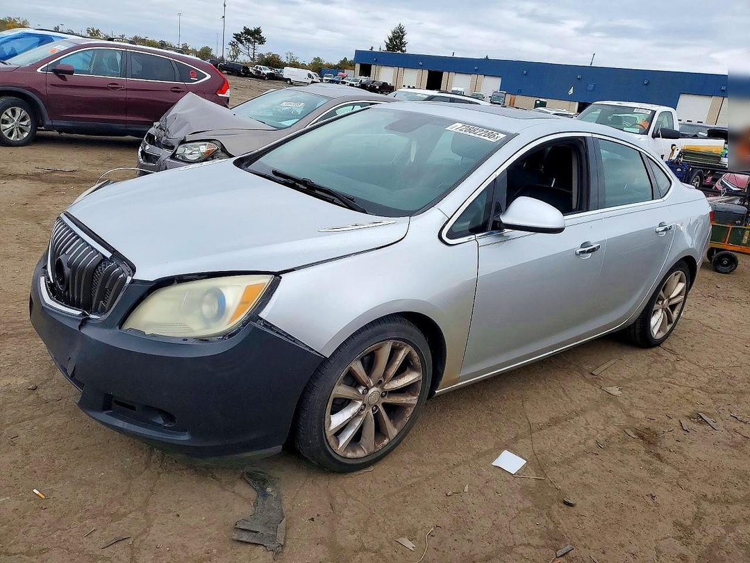 منظر 2013 BUICK VERANO PREMIUM، زاوية 1