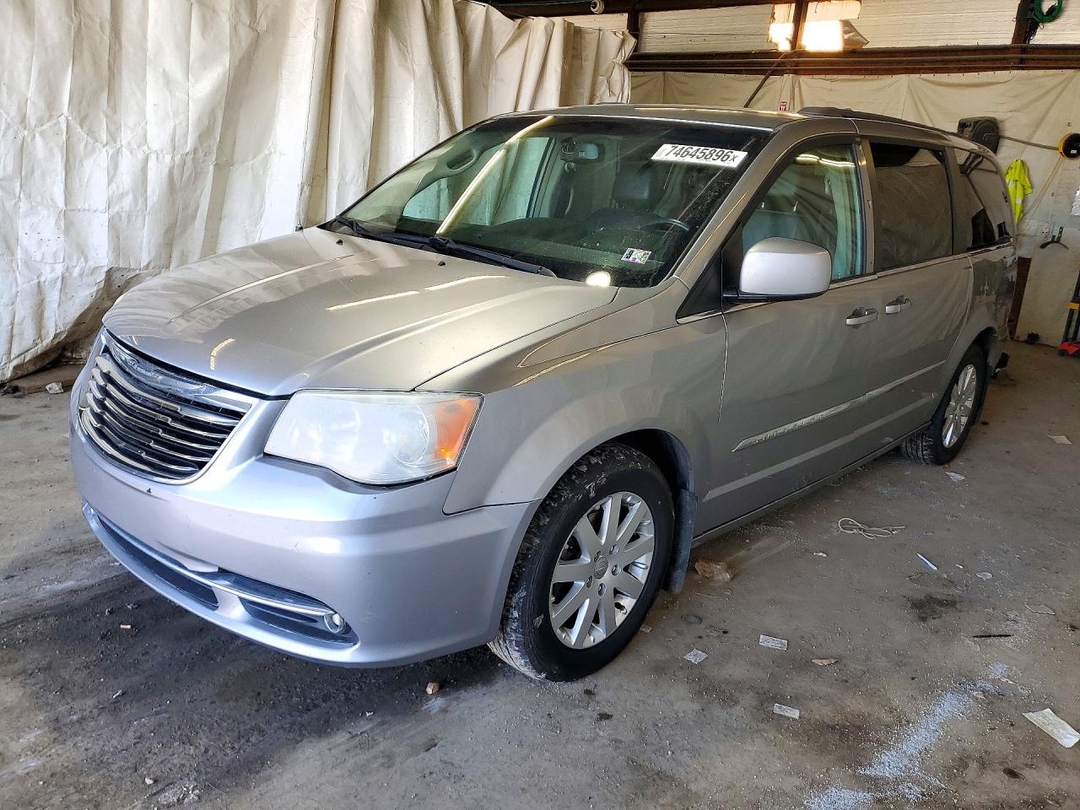 منظر 2016 CHRYSLER TOWN &amp; COUNTRY TOURING، زاوية 1