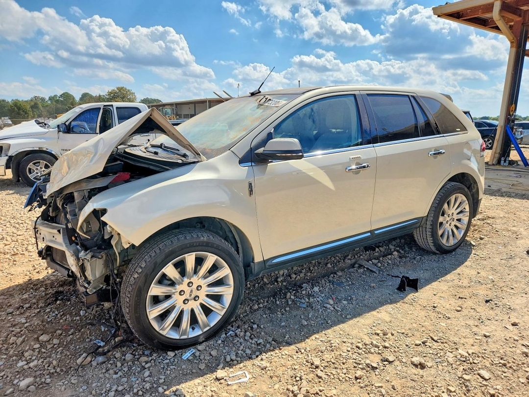 Вид 2015 LINCOLN MKX, угол 1