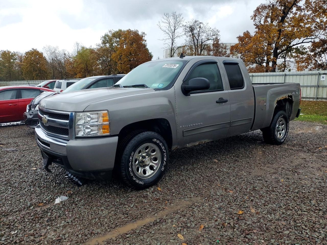 Вид 2009 CHEVROLET SILVERADO K1500, угол 1