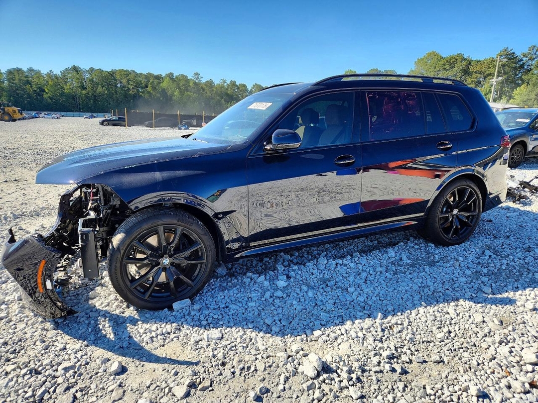 منظر 2025 BMW X7 XDRIVE40I، زاوية 1