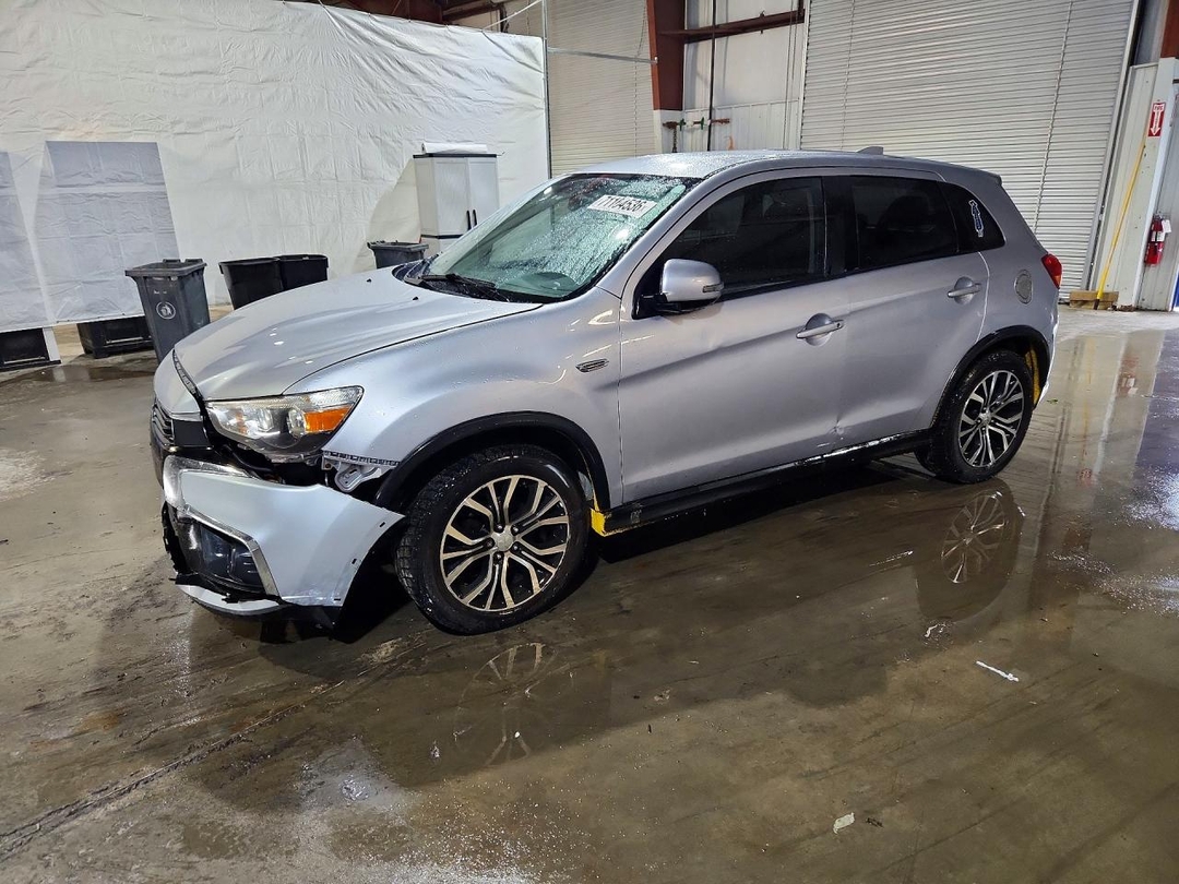 Vista de 2017 MITSUBISHI OUTLANDER SPORT ES, ángulo 1