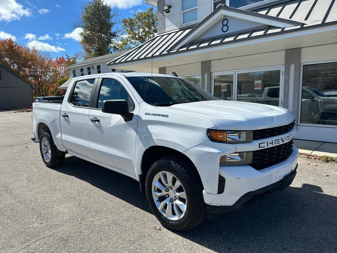 Вид 2020 CHEVROLET SILVERADO K1500 CUSTOM, угол 1
