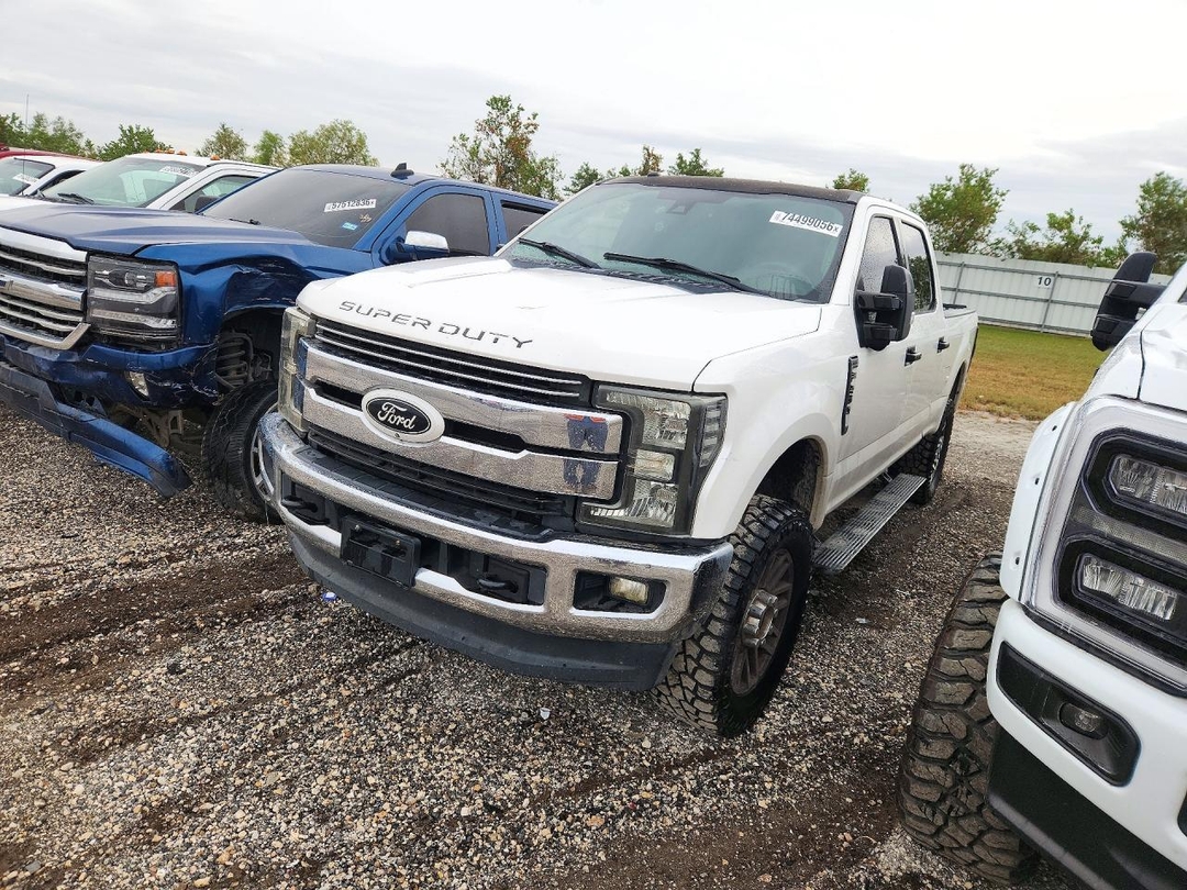 Vista de 2018 FORD F250 SUPER DUTY, ángulo 1