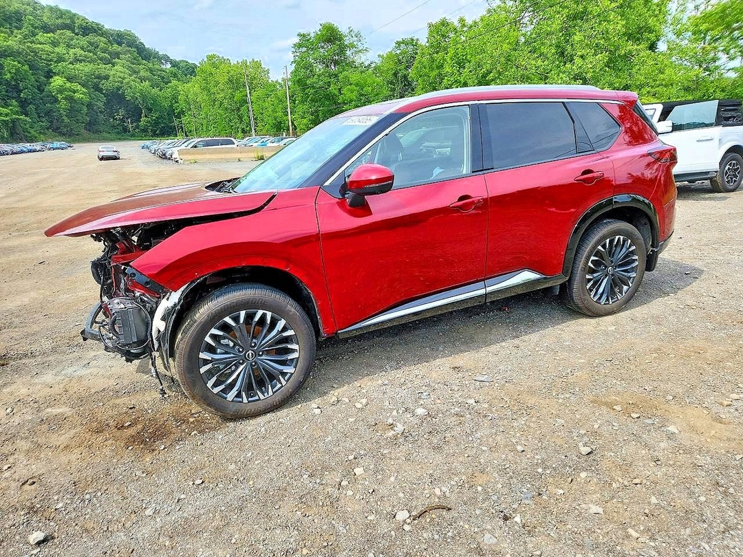 Вид 2025 NISSAN ROGUE PLATINUM, угол 1