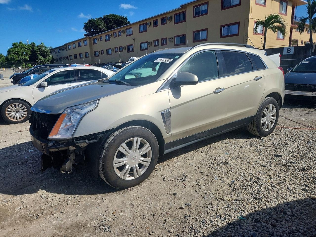 Vue de 2013 CADILLAC SRX, angle 1