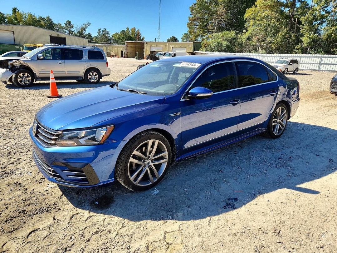 Vedere 2017 VOLKSWAGEN PASSAT R-LINE, unghi 1