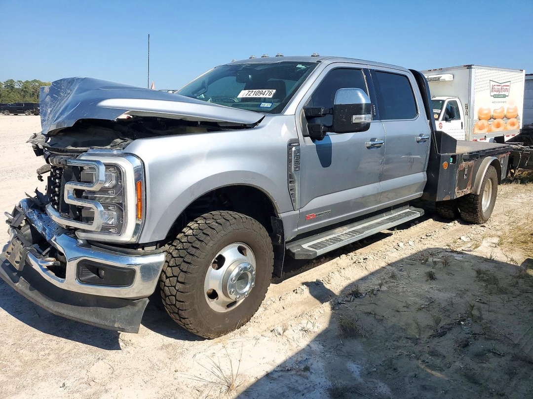 Вид 2023 FORD F350 SUPER DUTY, угол 1