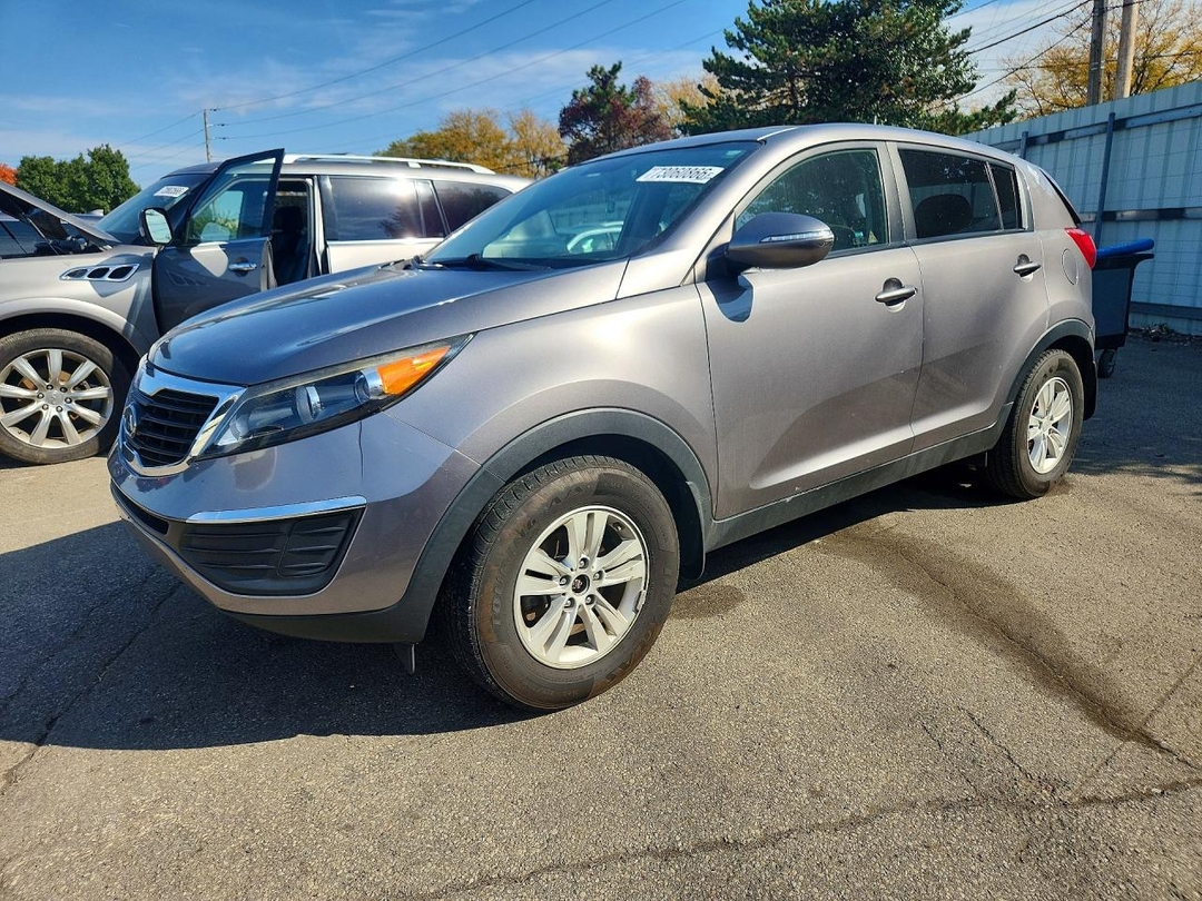 Вид 2011 KIA SPORTAGE LX, угол 1