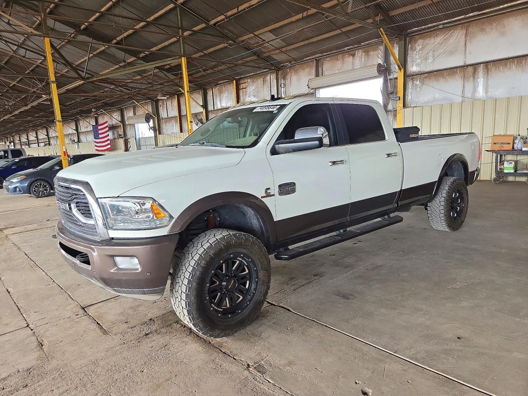 Vista de 2018 RAM 2500 LONGHORN, ángulo 1