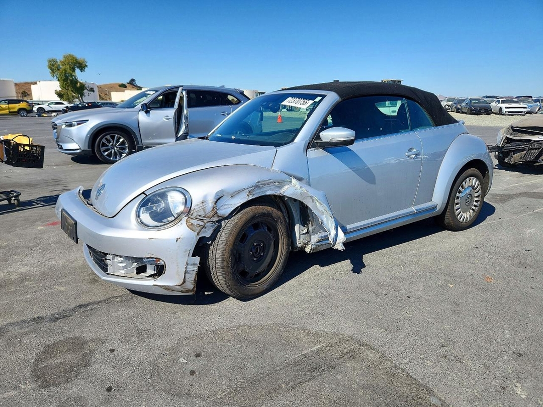 منظر 2016 VOLKSWAGEN BEETLE S/SE، زاوية 1