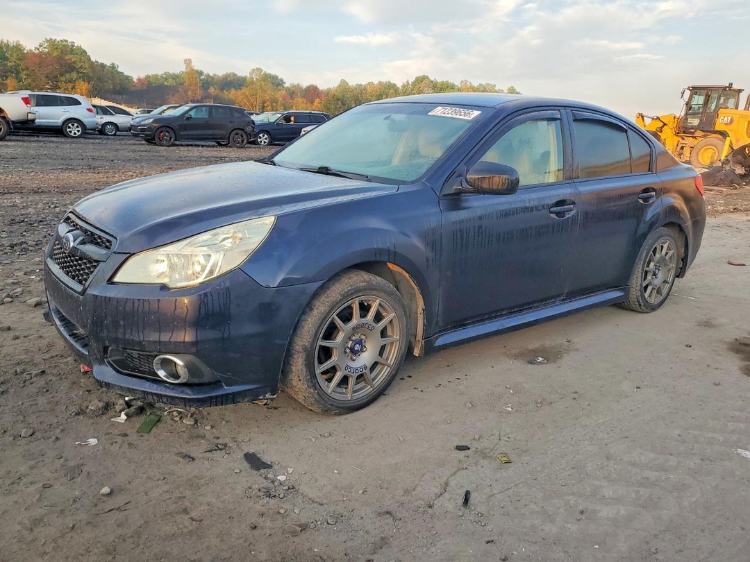 Vue de 2014 SUBARU LEGACY 2.5I, angle 1