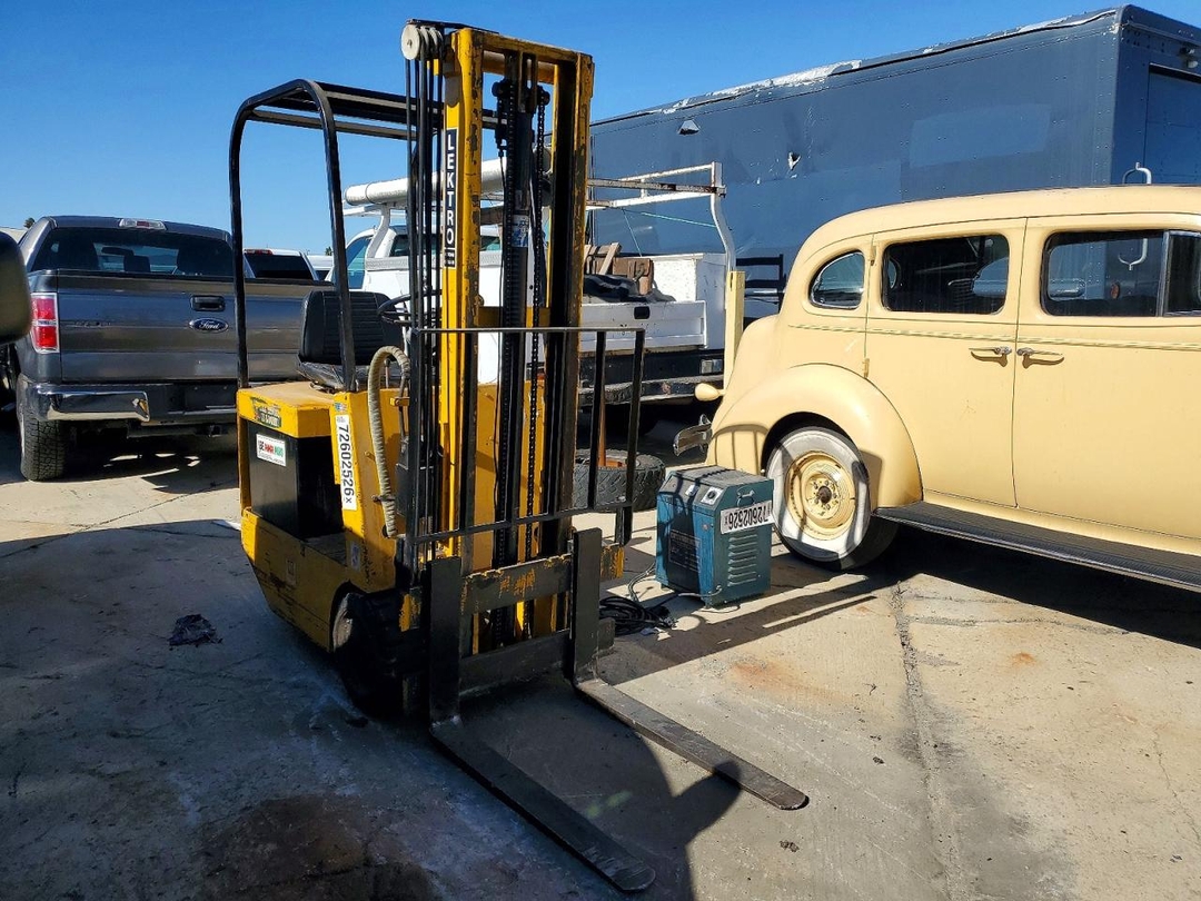 Vue de 1975 FORKLIFT, angle 1