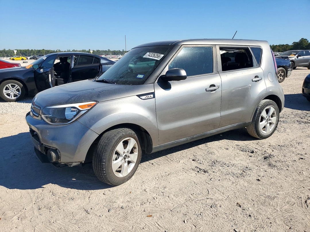 Vue de 2019 KIA SOUL BASE, angle 1