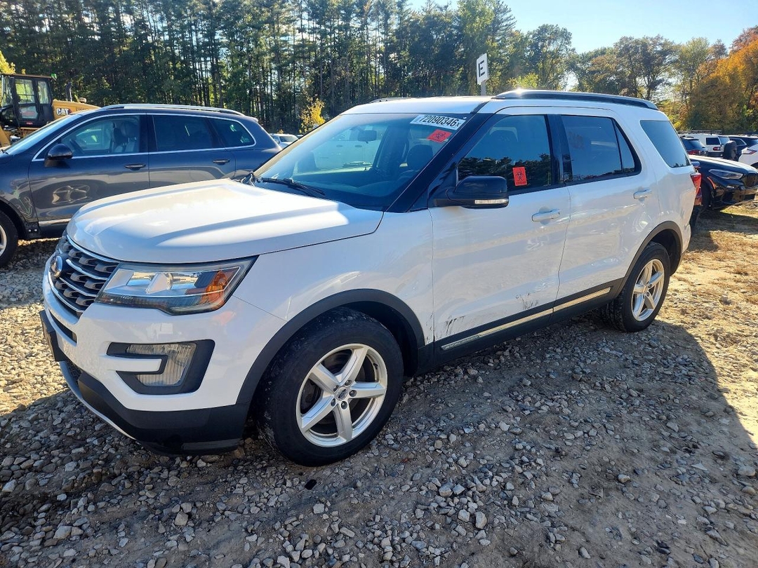 Вид 2016 FORD EXPLORER XLT, угол 1