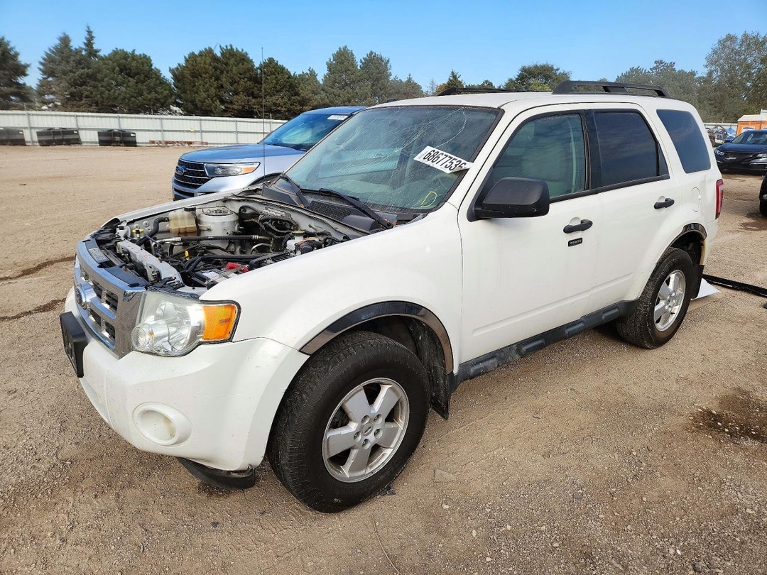 Вид 2012 FORD ESCAPE XLT, угол 1
