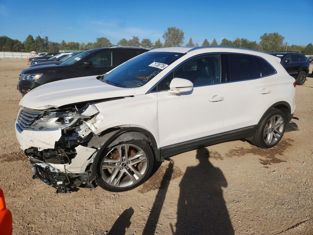Vue de 2017 LINCOLN MKC RESERVE, angle 1