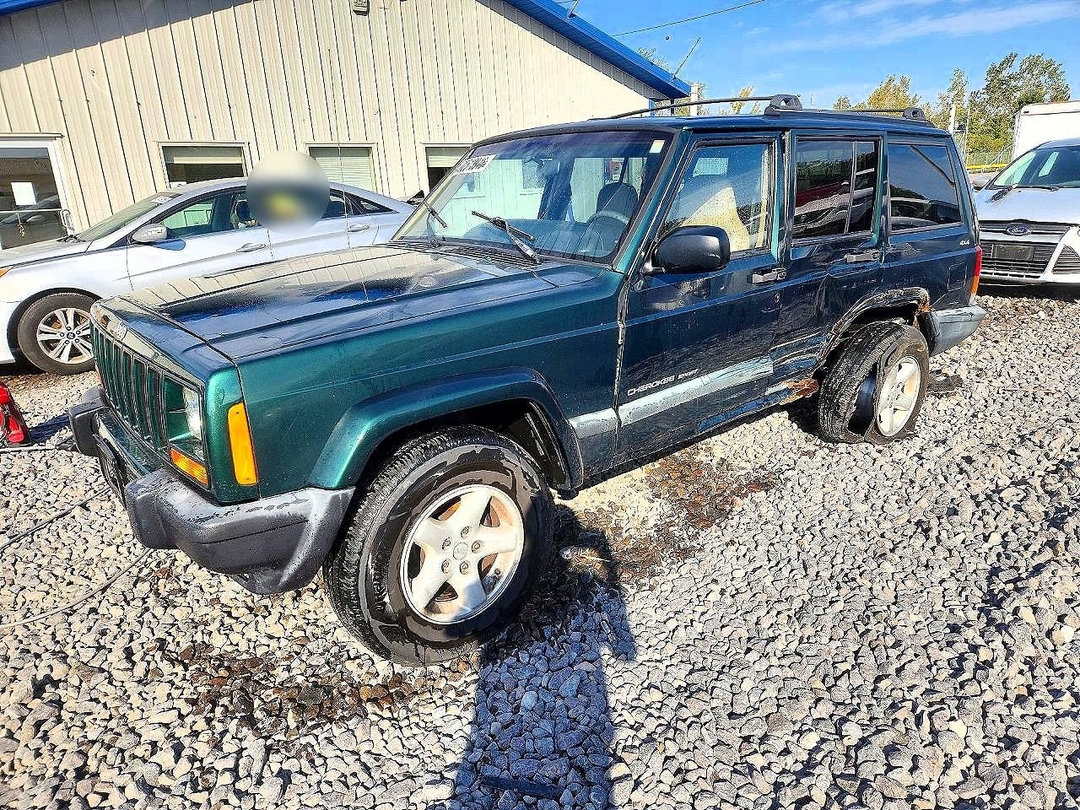 Vue de 1999 JEEP CHEROKEE SPORT, angle 1