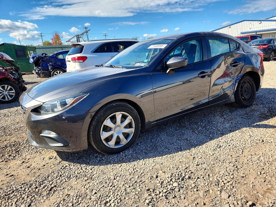 Vue de 2015 MAZDA 3 SPORT, angle 1