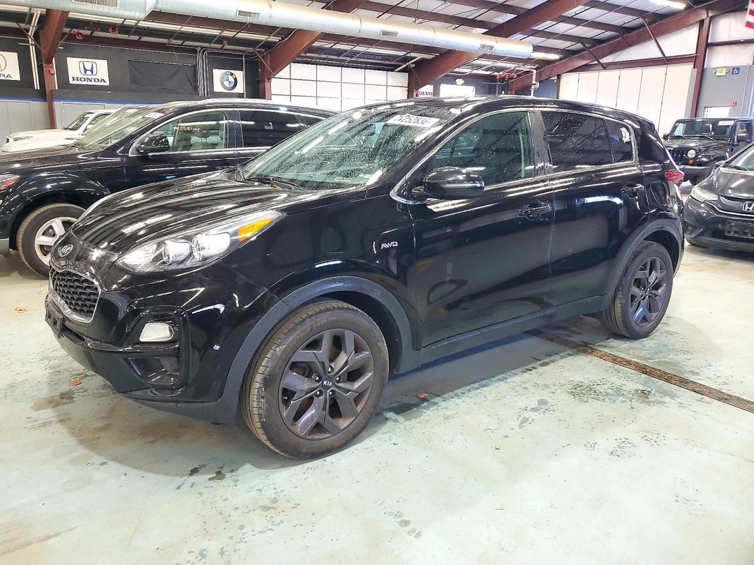 Vue de 2022 KIA SPORTAGE LX, angle 1