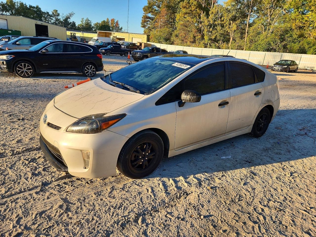 منظر 2014 TOYOTA PRIUS TWO، زاوية 1