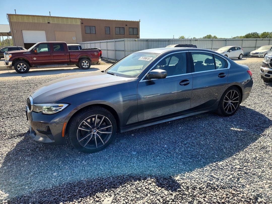 Vedere 2019 BMW 330XI, unghi 1
