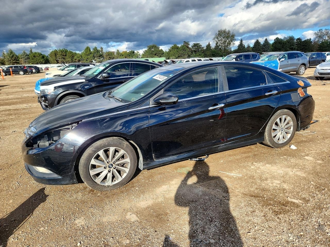 Vue de 2014 HYUNDAI SONATA LIMITED, angle 1