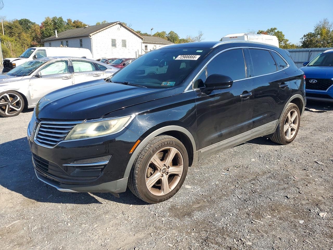 Vue de 2016 LINCOLN MKC PREMIERE, angle 1