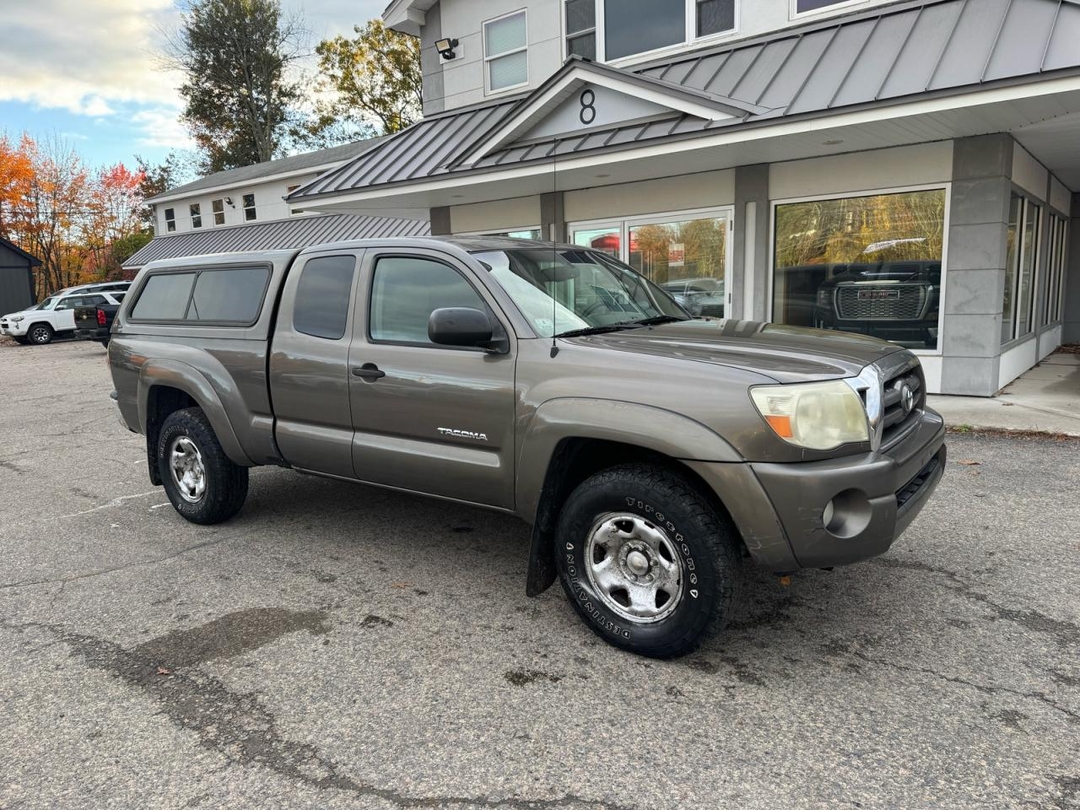 Vista de 2010 TOYOTA TACOMA V6, ángulo 1