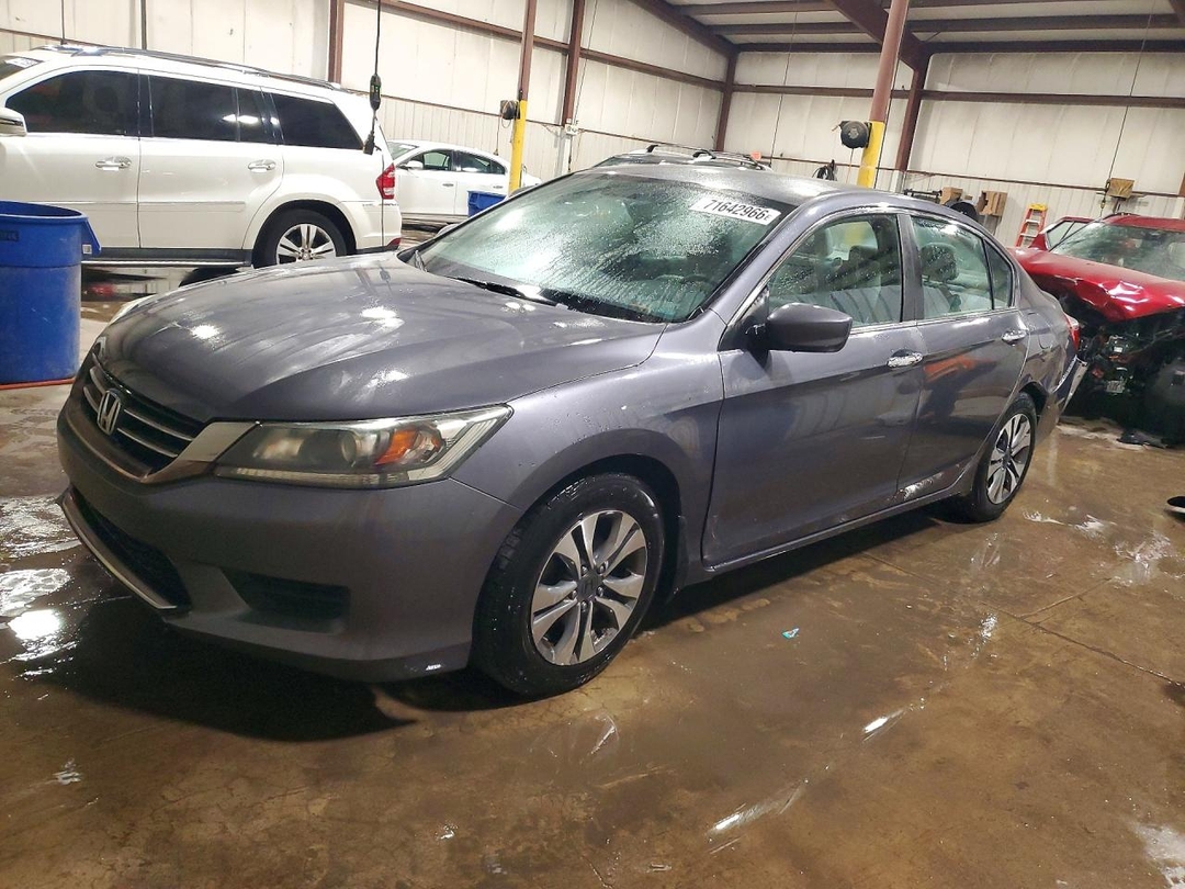 منظر 2013 HONDA ACCORD LX، زاوية 1