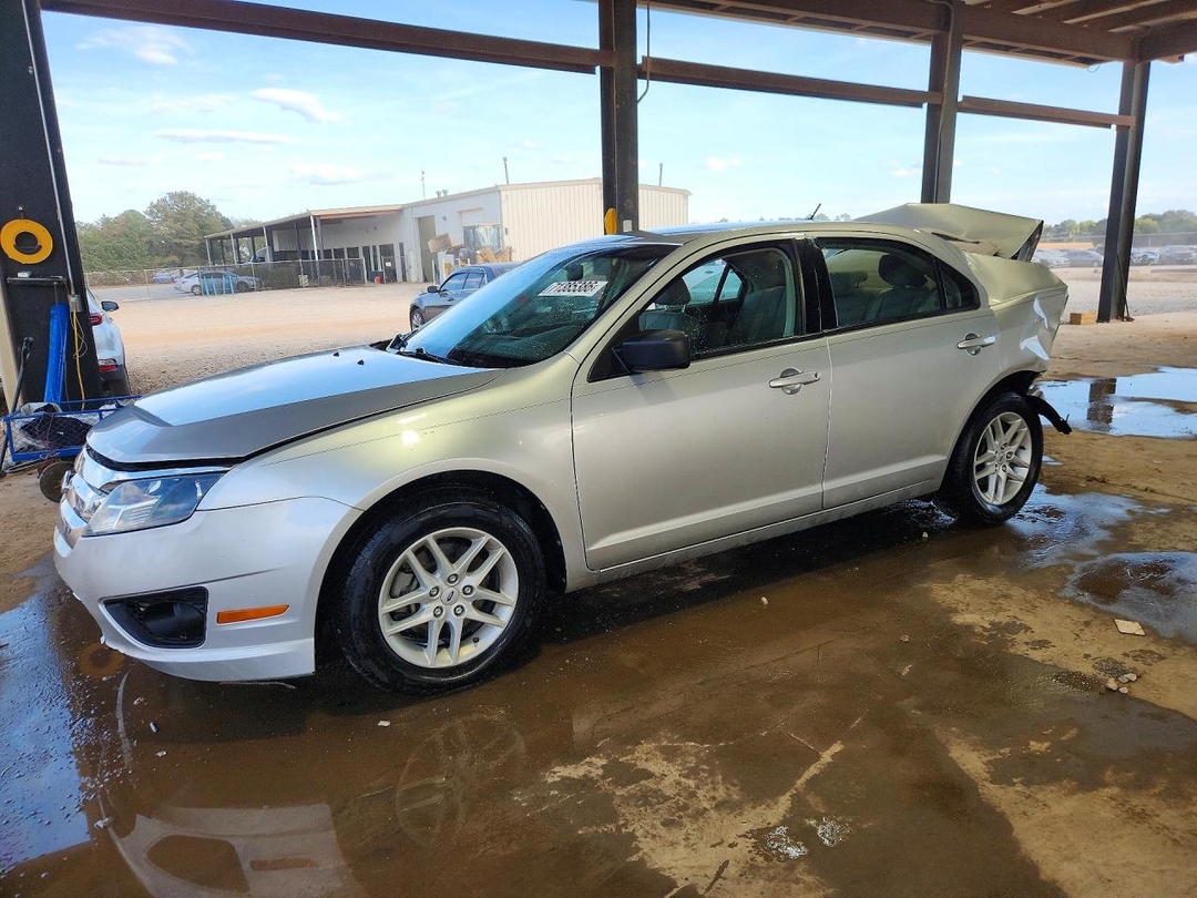 Vista de 2011 FORD FUSION S, ángulo 1