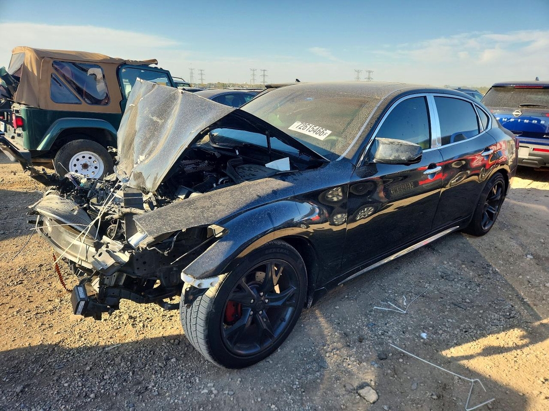 Вид 2015 INFINITI Q70L 3.7, угол 1