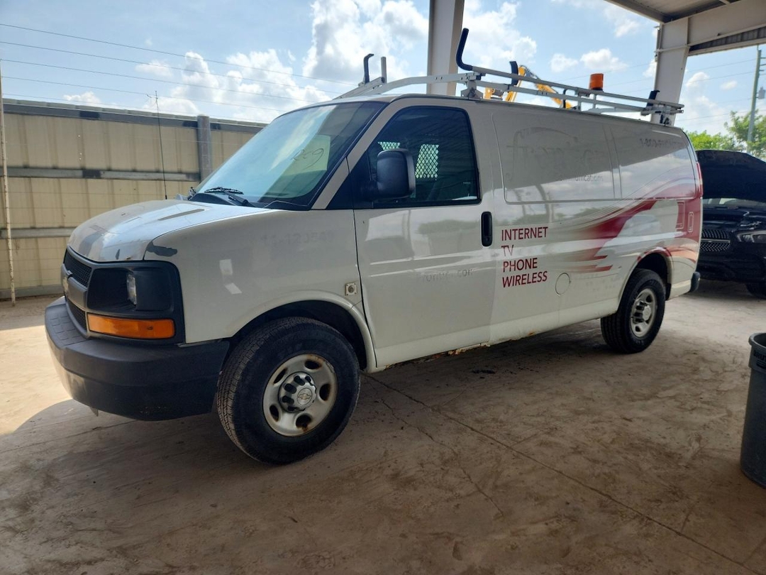 Vista de 2012 CHEVROLET EXPRESS 2500 CARGO DELIVERY VAN, ángulo 1