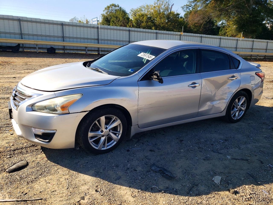 Вид 2014 NISSAN ALTIMA SV, угол 1