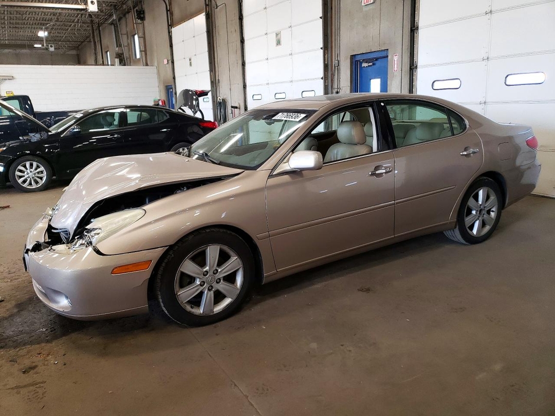 Vue de 2005 LEXUS ES 330, angle 1