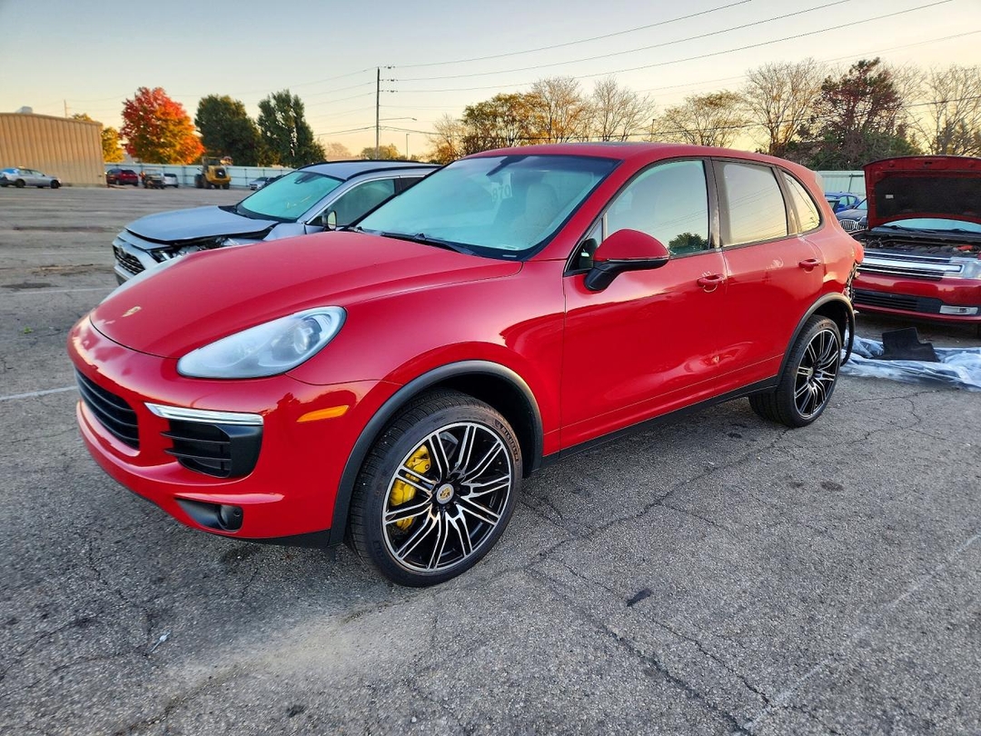 Vue de 2018 PORSCHE CAYENNE, angle 1