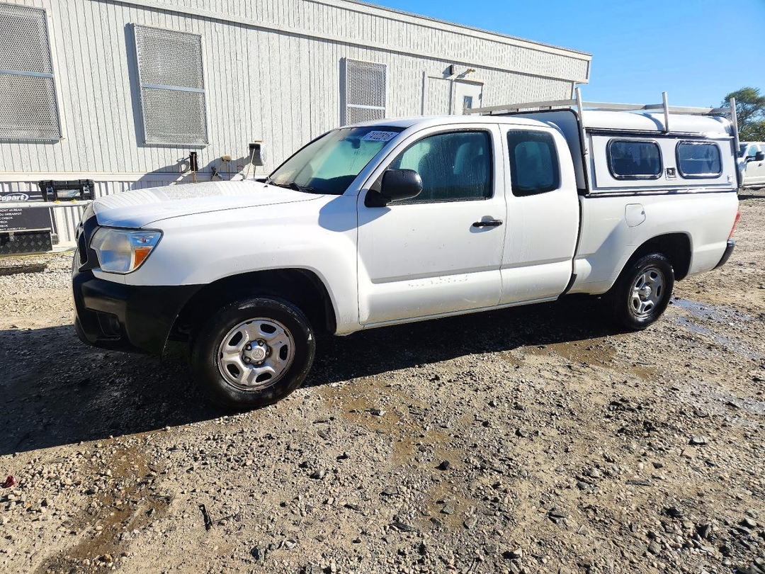 Vue de 2015 TOYOTA TACOMA ACCESS CAB, angle 1