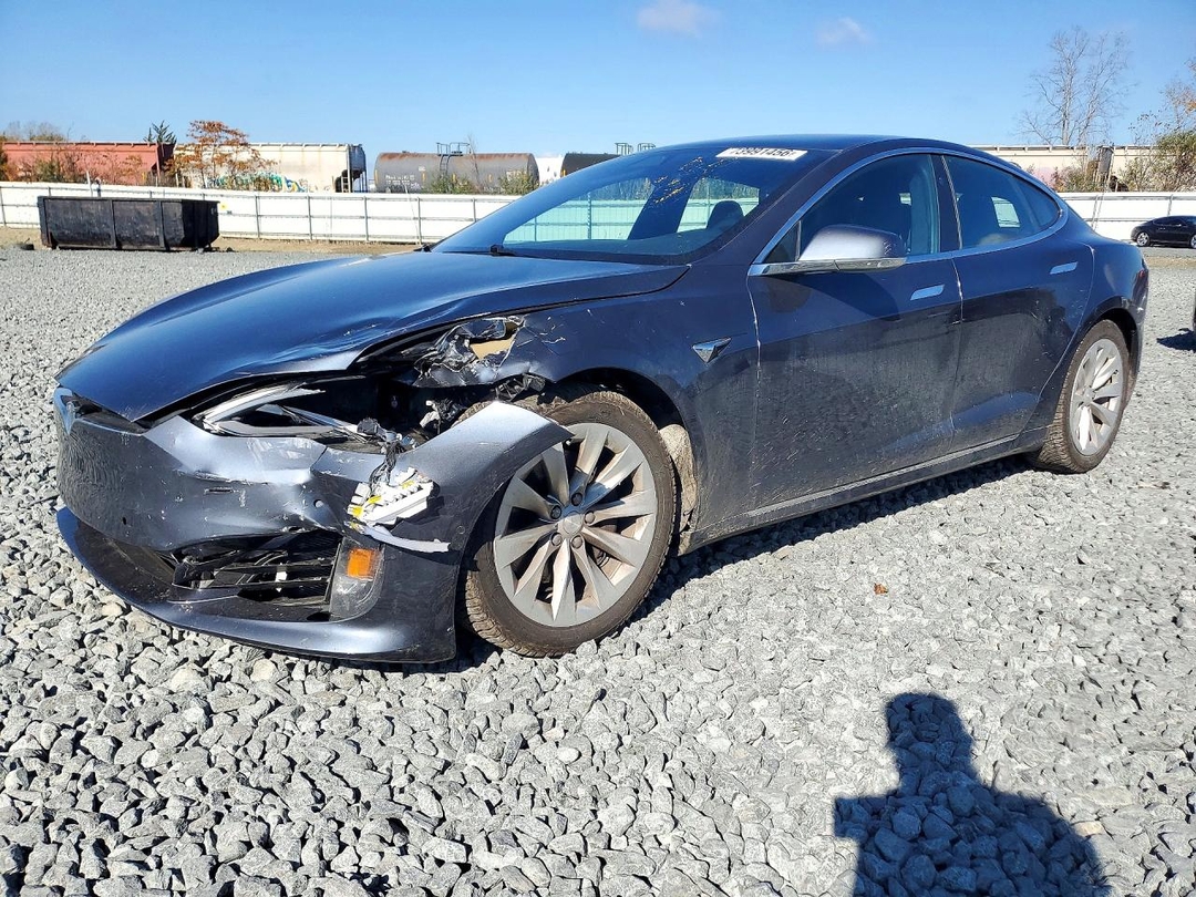 2020 TESLA MODEL S view, angle 1
